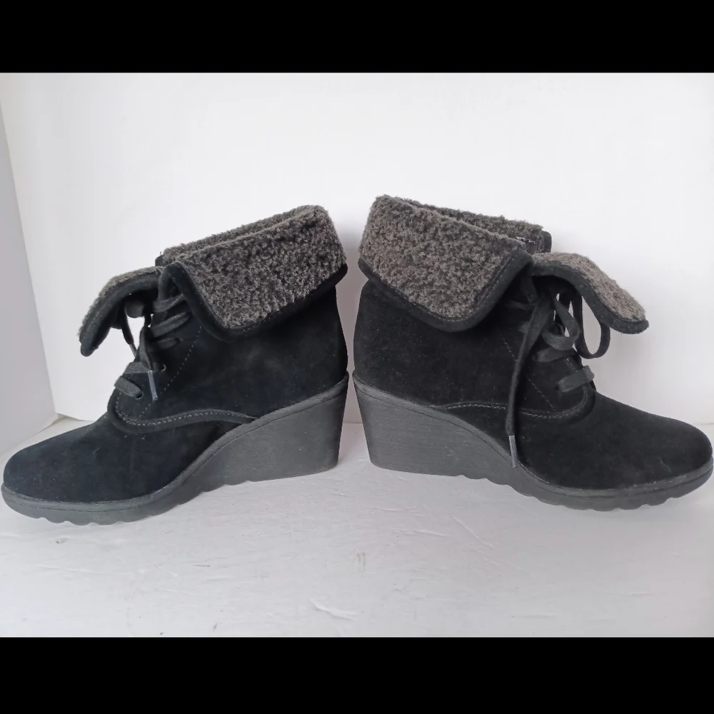 🖤 White Mountain Black Suede Leather Wedge Heels Ankle Boots Wool Laces 6.5